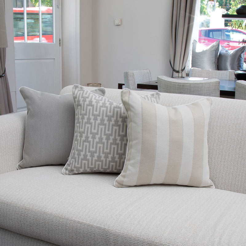 Indoor/Outdoor Venetian Stripe Cushion Cover