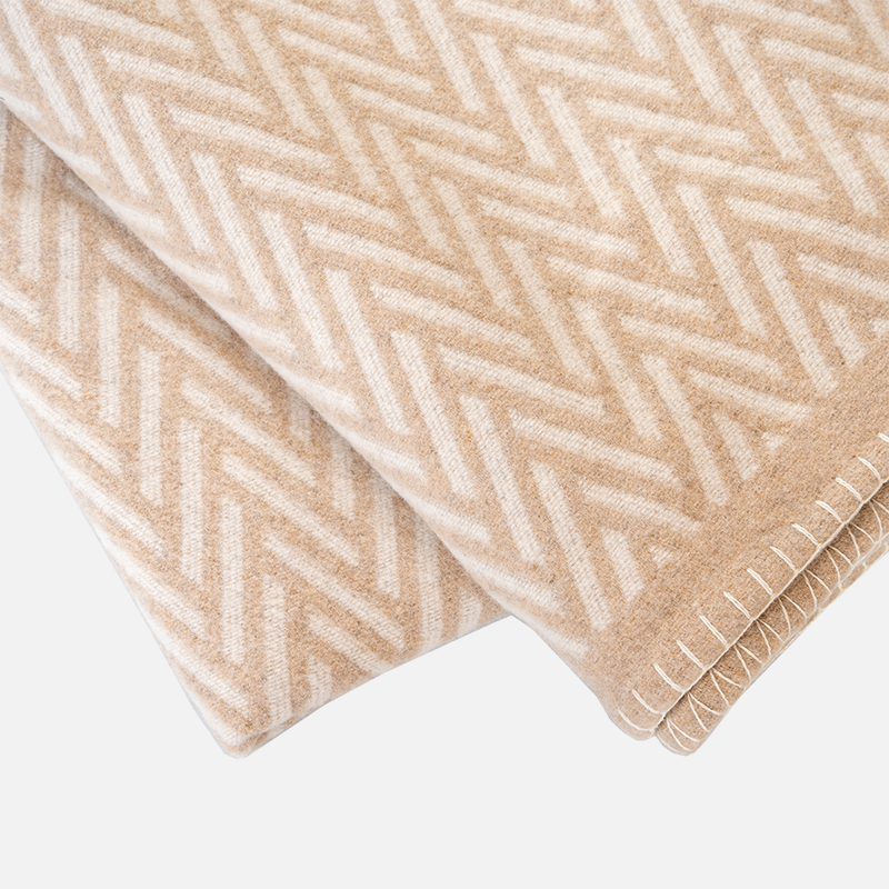 Herringbone Jacquard Throw - Natural & White